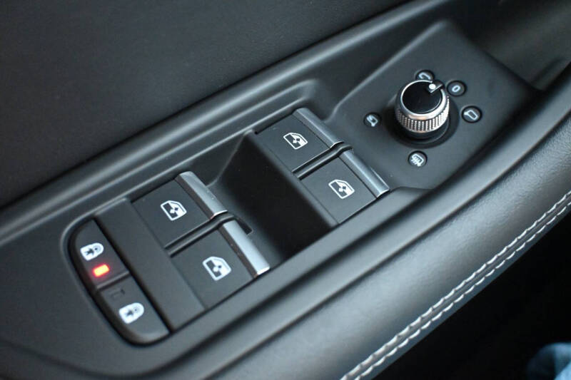 2022 Audi A4 quattro S line Prem Plus 45 TFSI