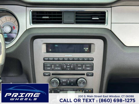 2010 Ford Mustang V6 Premium