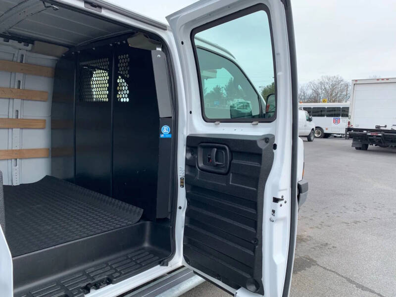 2024 GMC Savana 2500