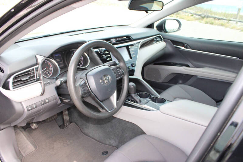 2018 Toyota Camry LE