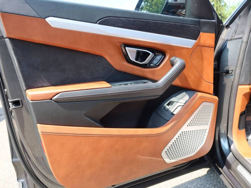 2019 Lamborghini Urus