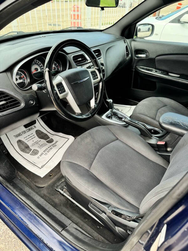 2013 Chrysler 200 Touring