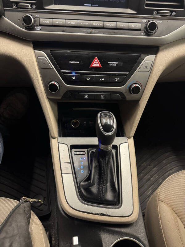 2018 Hyundai Elantra SEL