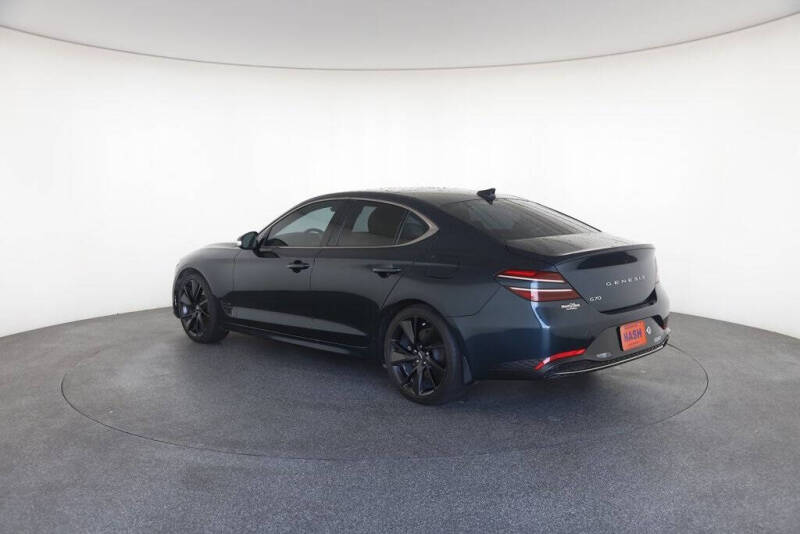 2023 Genesis G70
