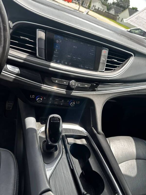 2020 Buick Enclave Essence