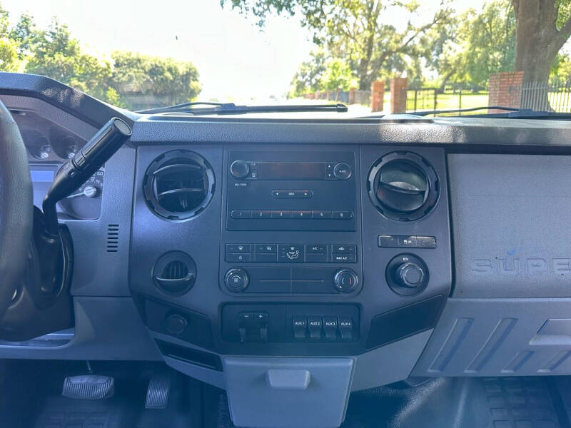 2011 Ford F-350 Super Duty XL