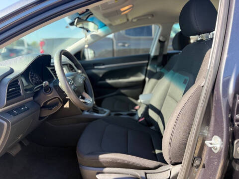 2020 Hyundai Elantra SE