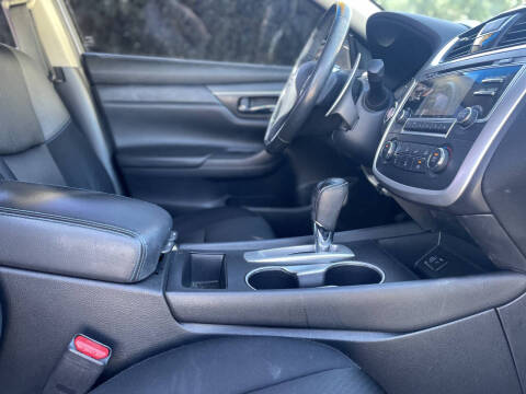 2017 Nissan Altima 2.5 SR