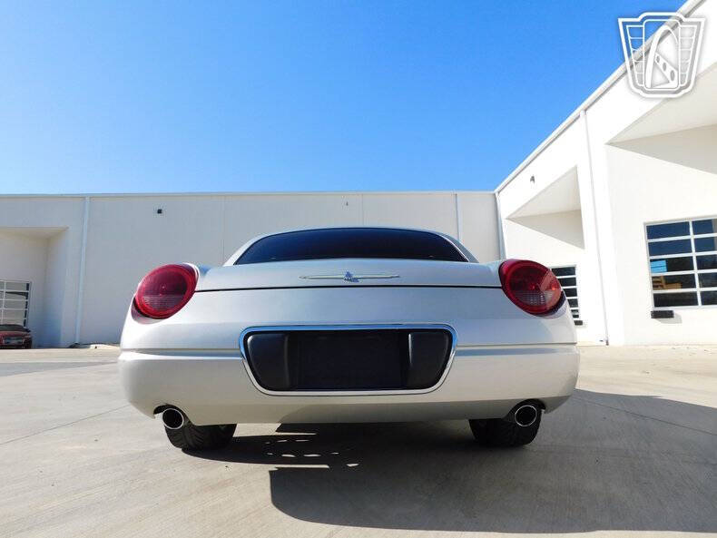 2004 Ford Thunderbird Deluxe
