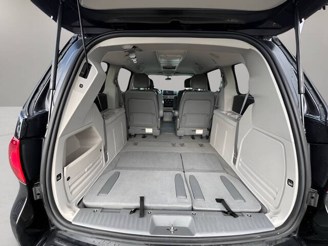 2013 Volkswagen Routan