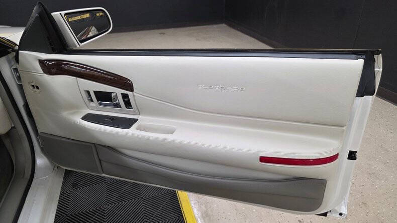 2002 Cadillac Eldorado ESC