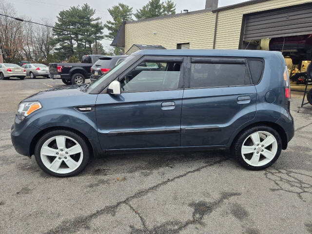 2010 Kia Soul for sale at QUEENSGATE AUTO SALES in York, PA