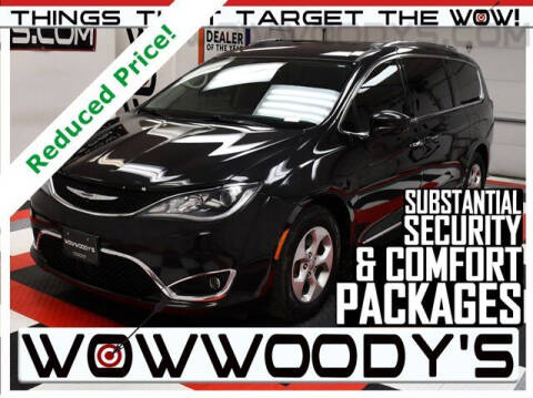 2017 Chrysler Pacifica for sale at WOODY'S AUTOMOTIVE GROUP in Chillicothe MO