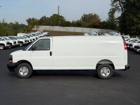 2025 Chevrolet Express 3500