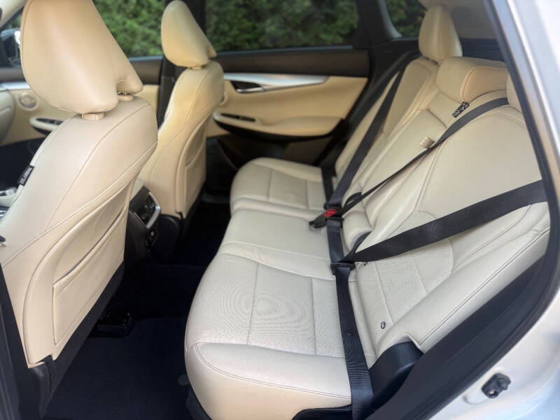 2019 Infiniti QX50 Essential