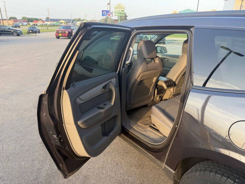 2017 Chevrolet Traverse LS
