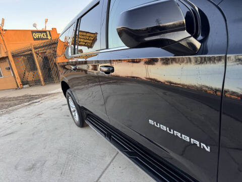 2023 Chevrolet Suburban LT