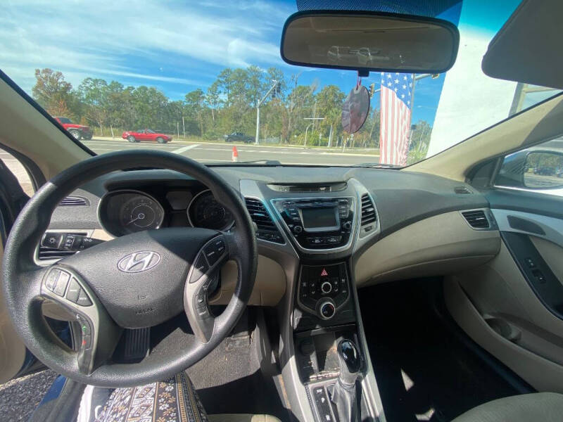 2015 Hyundai Elantra SE