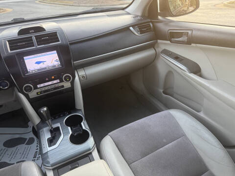 2012 Toyota Camry Hybrid LE