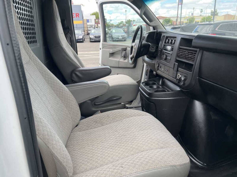2018 Chevrolet Express 2500