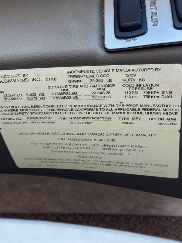 2010 Winnebago JOURNEY 40L