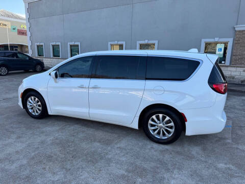 2018 Chrysler Pacifica Touring Plus