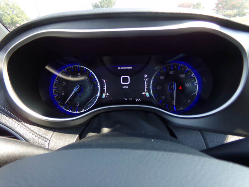 2027 Chrysler Pacifica Select