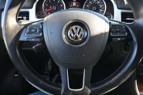 2016 Volkswagen Touareg VR6 Lux