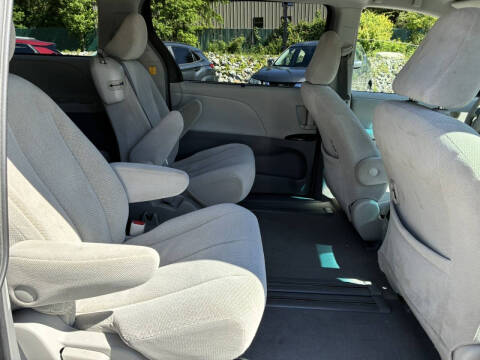 2011 Toyota Sienna