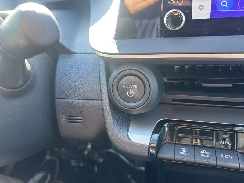 2024 Toyota Prius LE