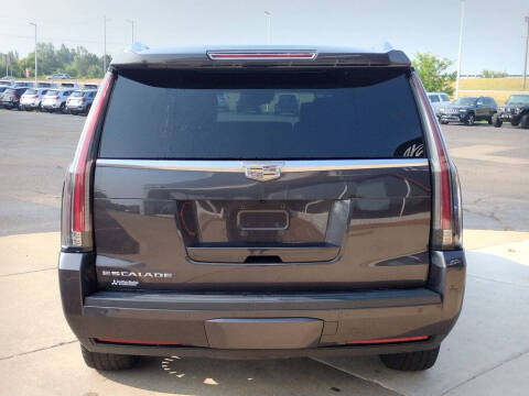 2016 Cadillac Escalade Platinum
