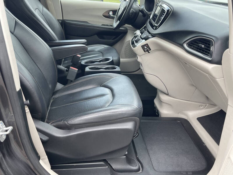 2019 Chrysler Pacifica Touring L