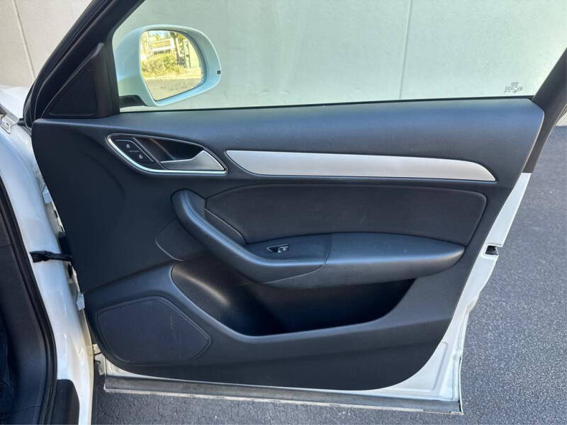 2017 Audi Q3 2.0T Premium