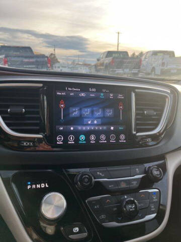 2019 Chrysler Pacifica Hybrid Touring L