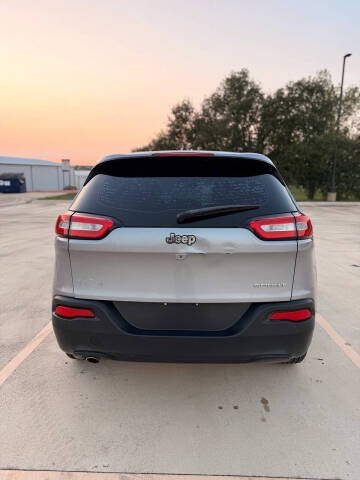 2016 Jeep Cherokee Sport