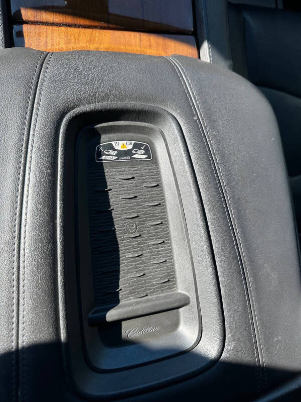 2017 Cadillac Escalade Luxury