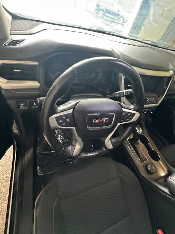 2019 GMC Acadia SLE-2