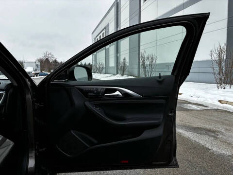 2017 Infiniti QX30 Premium