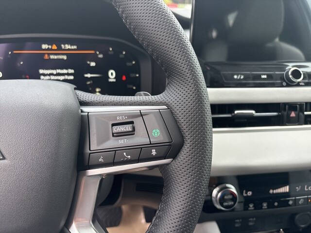 2025 Mitsubishi Outlander SE