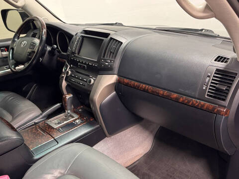 2011 Toyota Land Cruiser