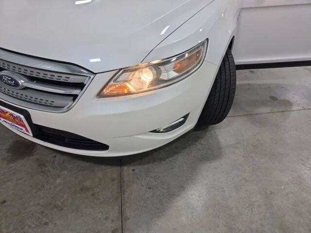 2011 Ford Taurus SEL