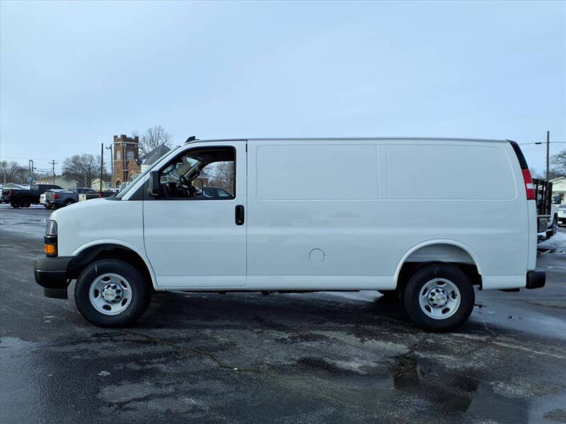 2025 Chevrolet Express 2500