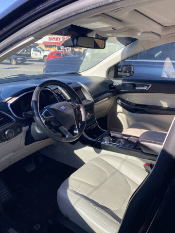 2019 Ford Edge Titanium
