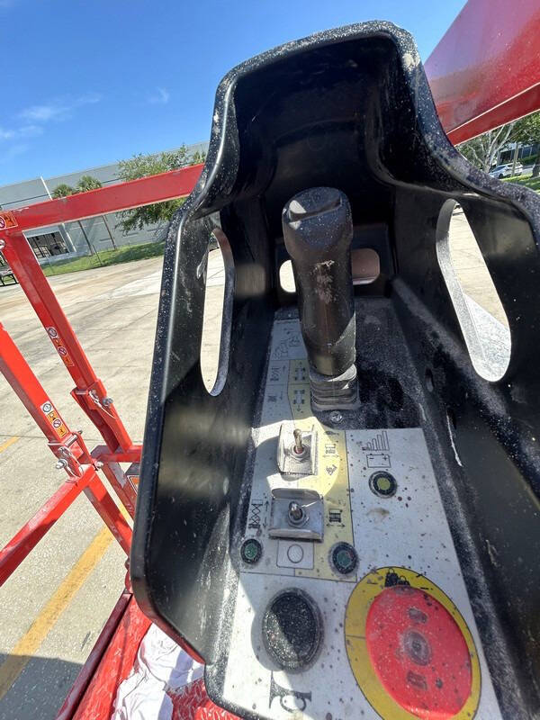 2024 SkyJack SJ3226