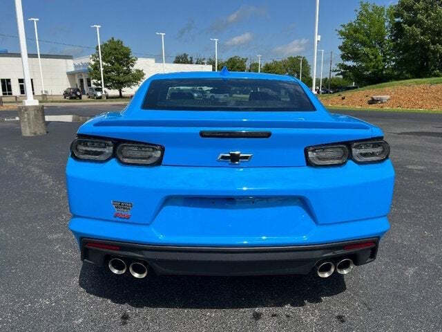 2023 Chevrolet Camaro 6