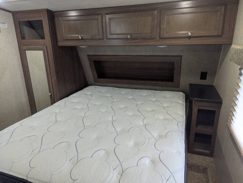 2016 Heartland Elkridge E292 / 32ft