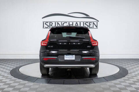 2023 Volvo XC40 B5 Plus Bright Theme