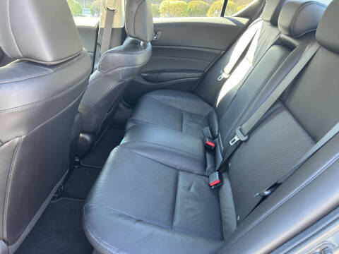 2013 Acura ILX 2.0L w/Tech