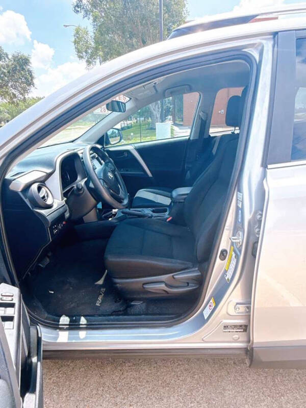 2017 Toyota RAV4 LE