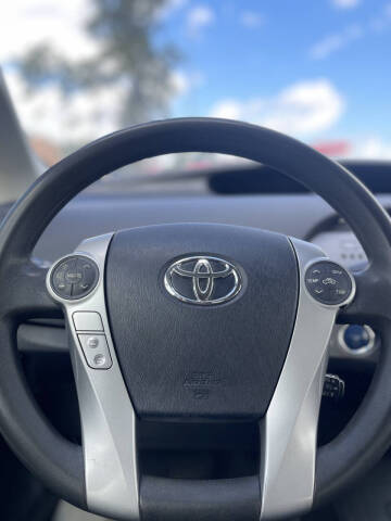 2014 Toyota Prius Two